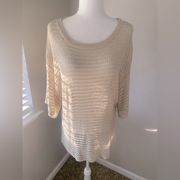 Vici Tops - VICI NWOT Top Knit Size Small Color Beige